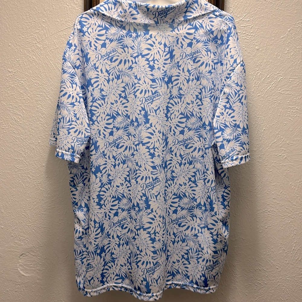 Los Angeles Dodgers Luau night hawaiian shirt XL button down merch - Picture 6 of 6